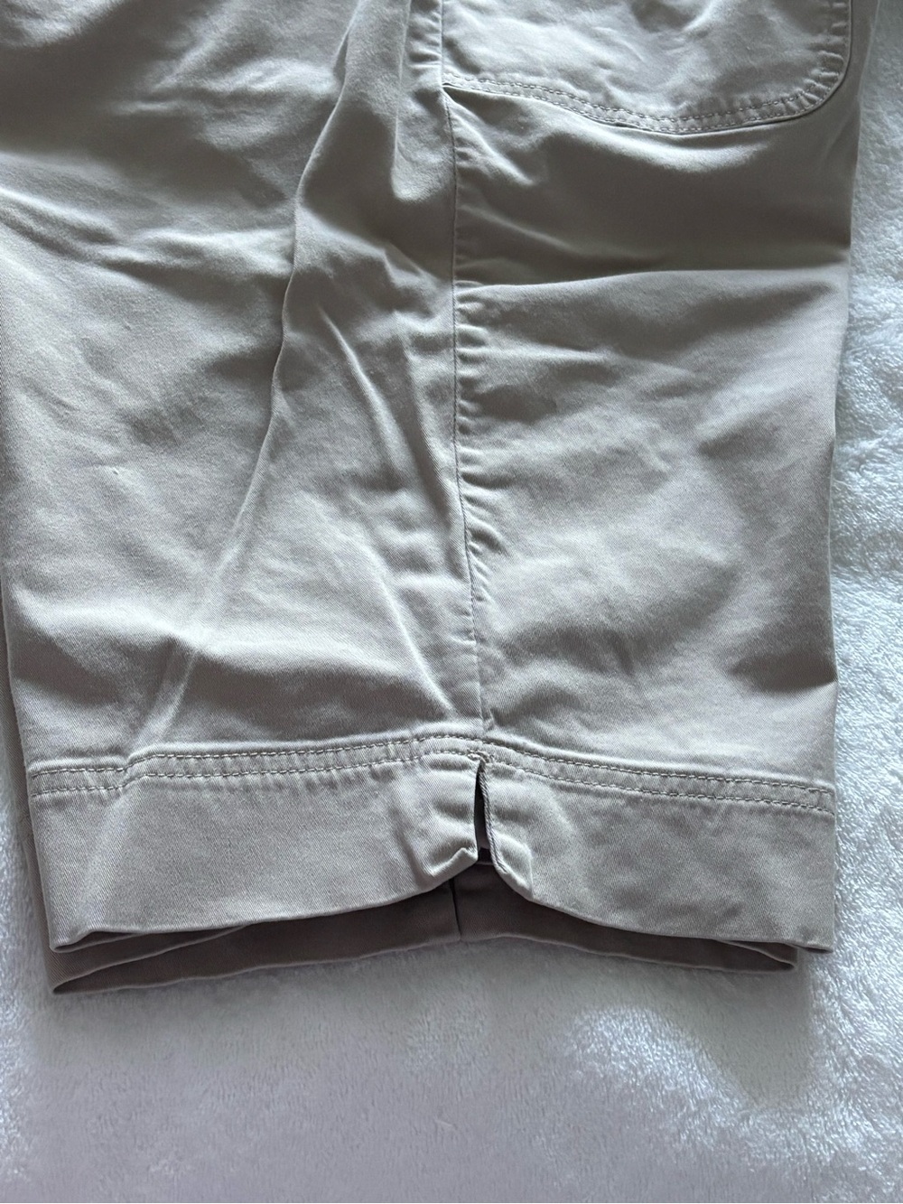 Chicos Woman’s khaki color Casual Knee-Length Shorts. Sz/ 2 - Picture 6 of 10